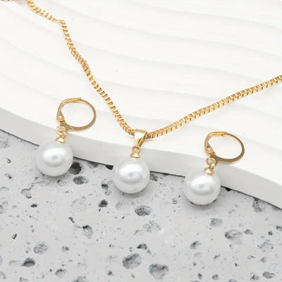 Golden Grace Pearl Jewelry Set | Gold